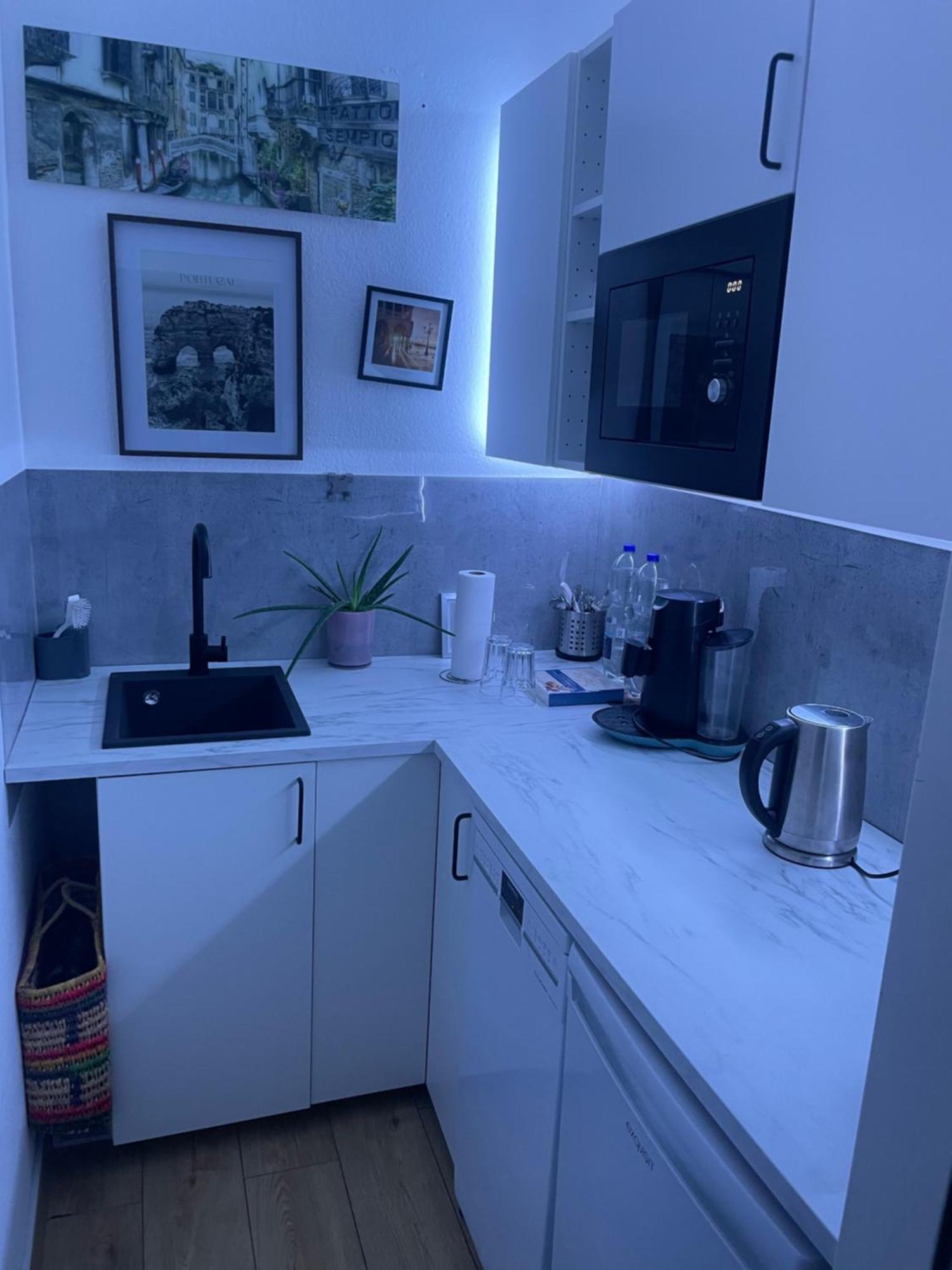 Koeln Wohnung 4 Min Naehe Von Hbf Und Dom Mit Garten ,Balkon & Office Eksteriør bilde
